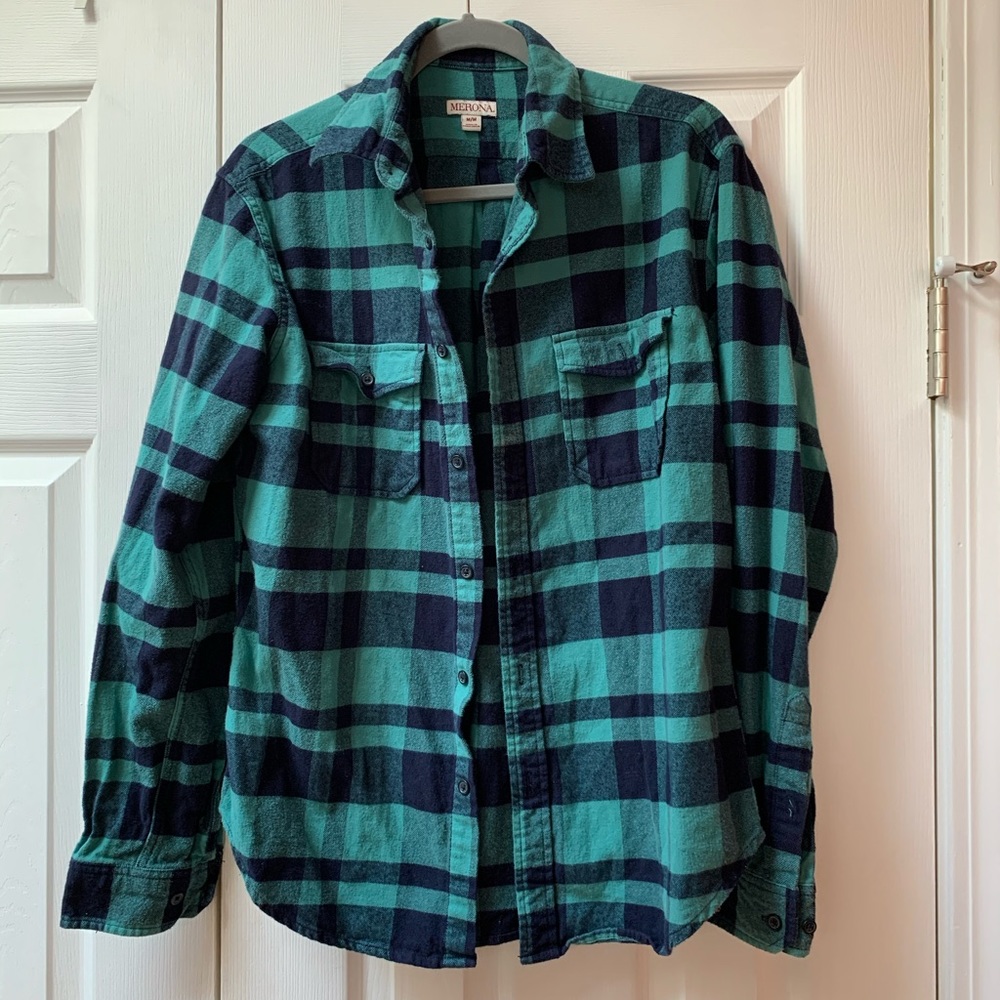 Women’s teal flannel